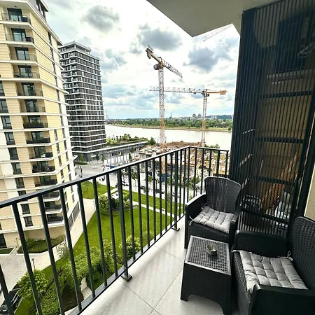 River Sight - Bw Simphony