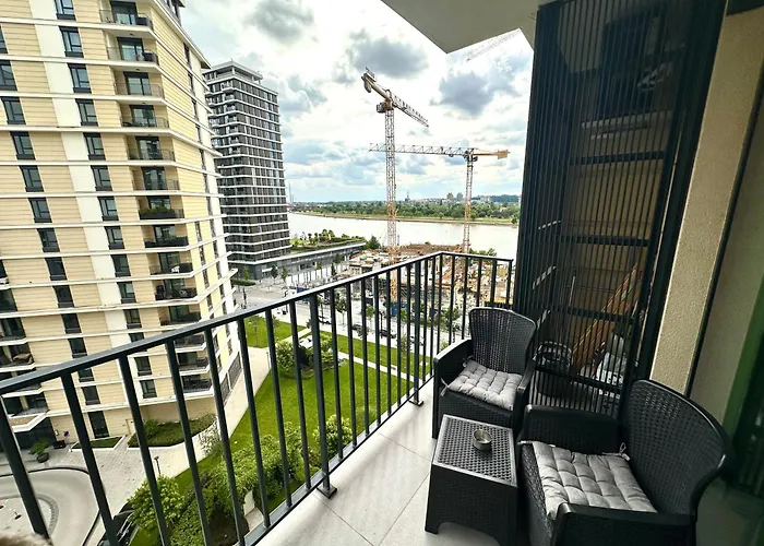 River Sight - Bw Simphony